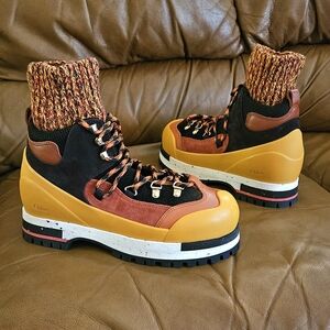 New Women's Chloe Multicolor Suede & Leather High-End Luxury Bootie Size 9 US